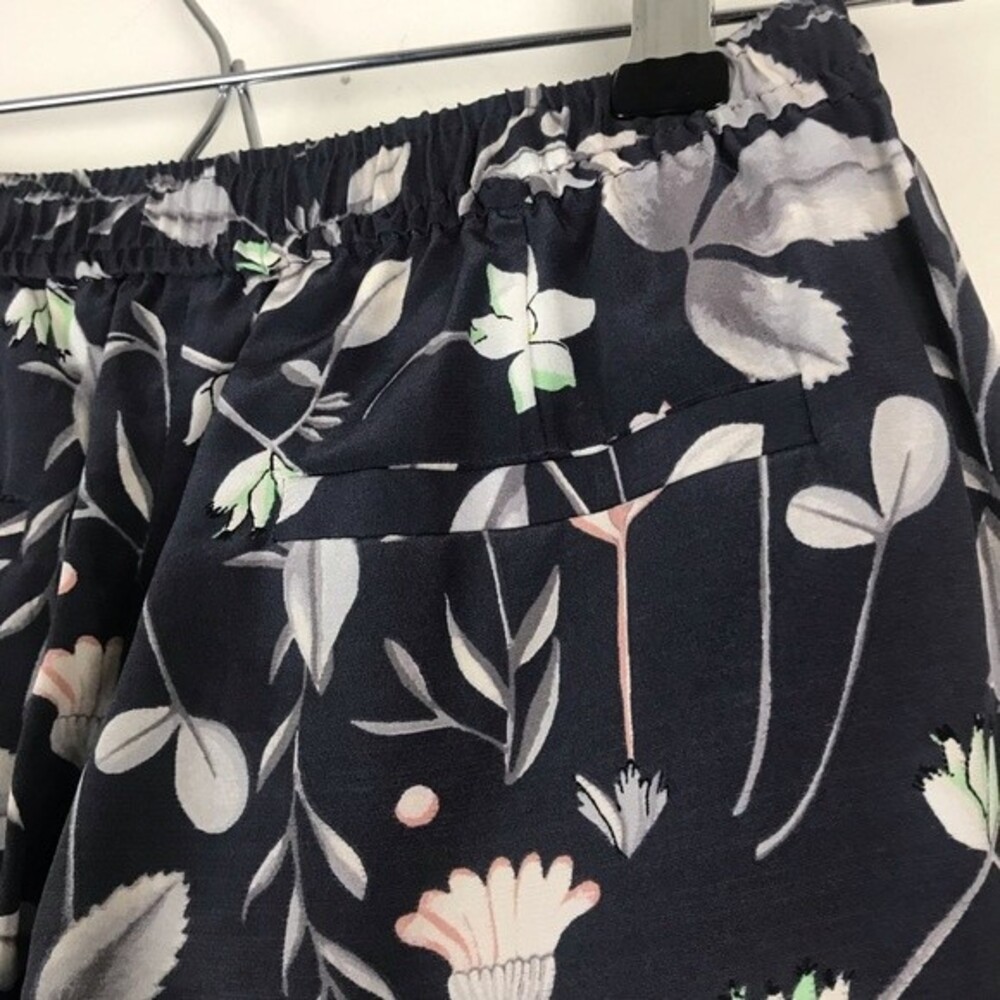 Club Monaco Floral Print Silky Boho Pull On Spring Summer Beach Casual Shorts 2 - Picture 8 of 10
